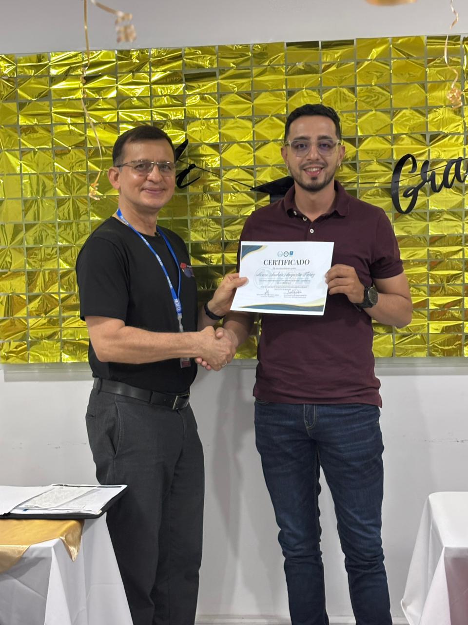 FITEC DESPIDIÓ A SUS GRADUANDOS EN EMOTIVO ENCUENTRO PREVIO A LA CEREMONIA DE GRADO - Imagen 4
